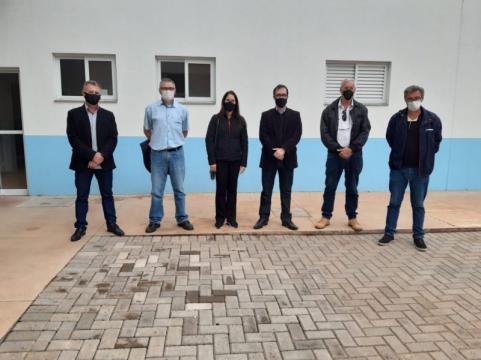 Apresenta-se a imagem da visita do Juiz da 1° Vara Criminal da Comarca de Toledo na APAC Toledo.